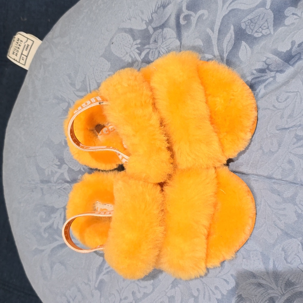 Toddler uggs size 8 orange - Picture 2 of 6